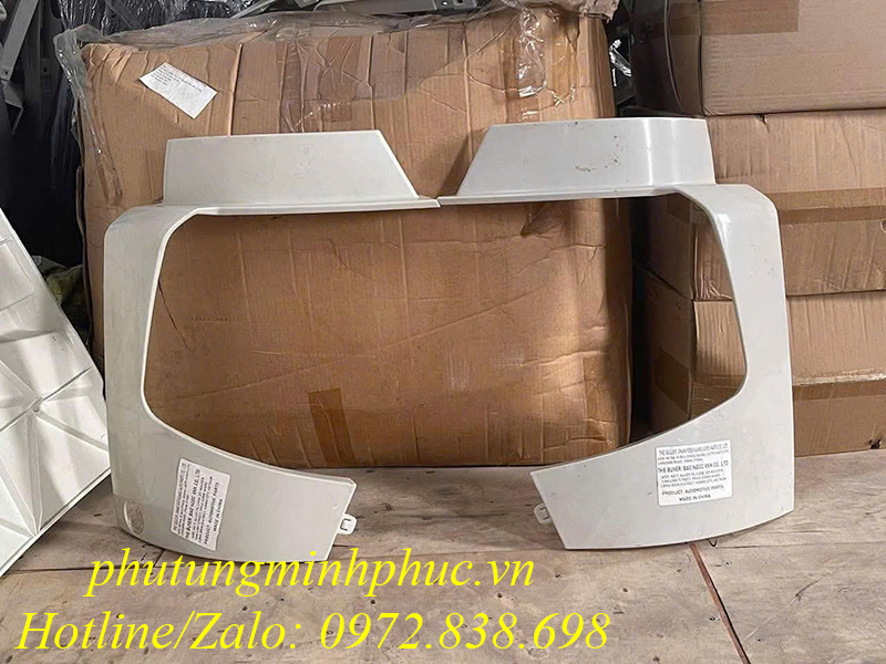 Mí đèn pha Howo Sitrak 440