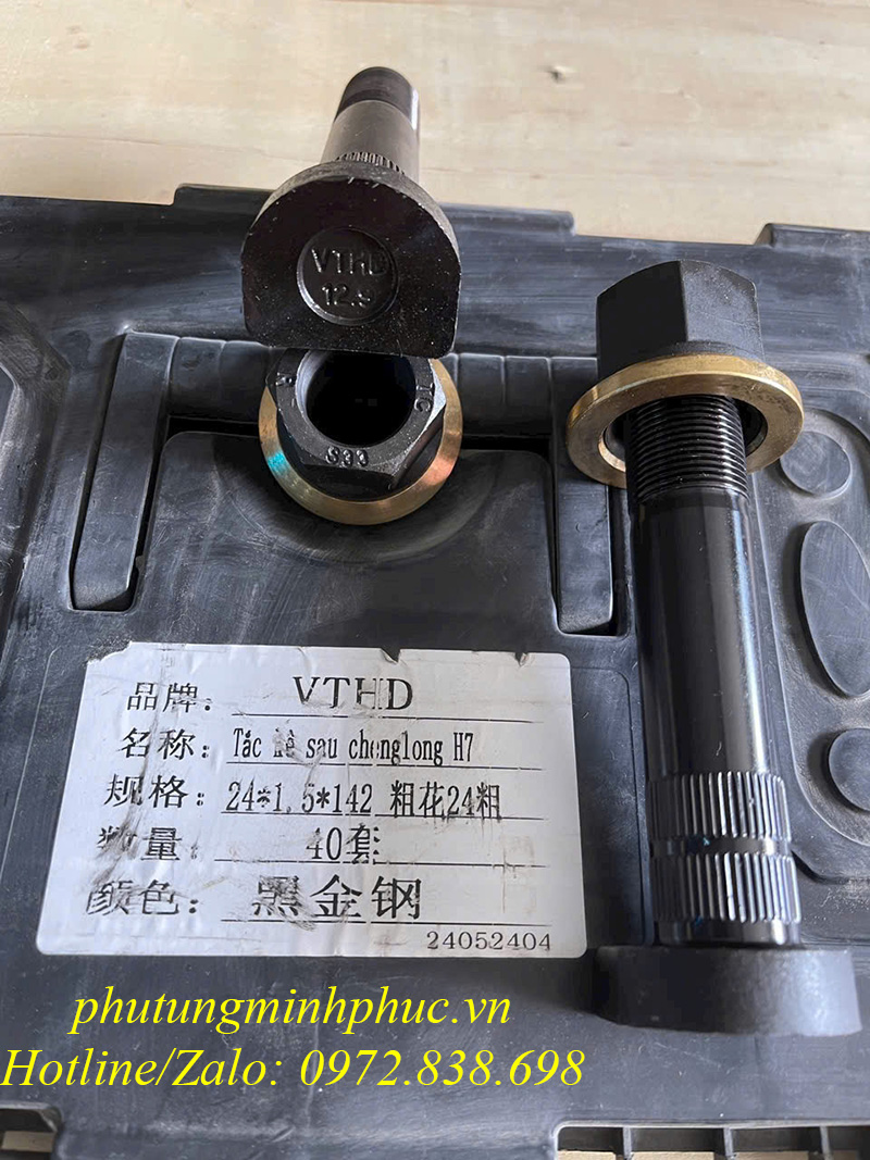 Tắc kê sau xe Chenglong H7