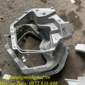 Giá bắt đèn pha Howo 380 V7G